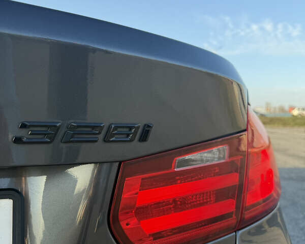 Серый БМВ 3 Серия, объемом двигателя 2 л и пробегом 140 тыс. км за 14000 $, фото 35 на Automoto.ua