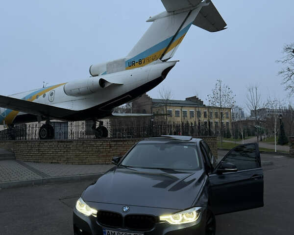 Серый БМВ 3 Серия, объемом двигателя 2 л и пробегом 196 тыс. км за 12800 $, фото 35 на Automoto.ua