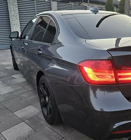 Сірий БМВ 3 Серія, об'ємом двигуна 2 л та пробігом 200 тис. км за 12800 $, фото 1 на Automoto.ua