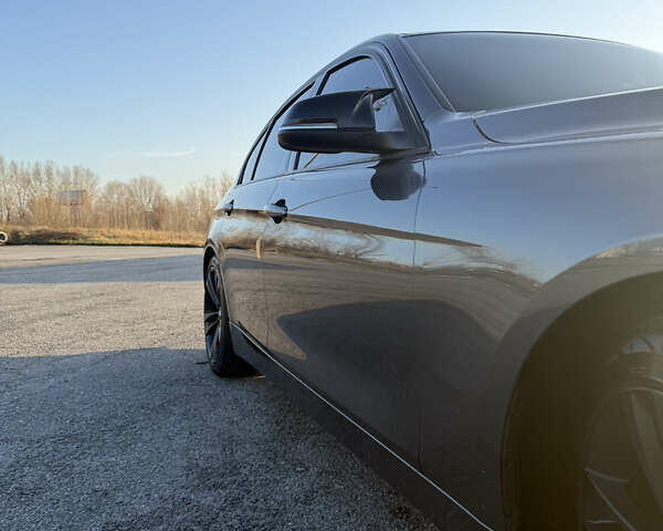 Серый БМВ 3 Серия, объемом двигателя 2 л и пробегом 140 тыс. км за 14000 $, фото 20 на Automoto.ua