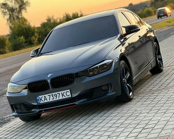 Сірий БМВ 3 Серія, об'ємом двигуна 2 л та пробігом 166 тис. км за 11500 $, фото 23 на Automoto.ua