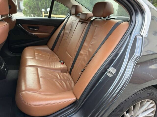 Серый БМВ 3 Серия, объемом двигателя 2 л и пробегом 224 тыс. км за 10700 $, фото 7 на Automoto.ua