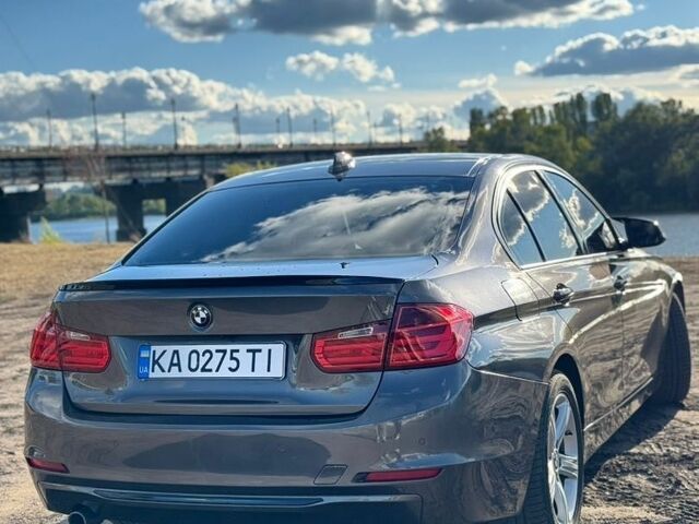 Серый БМВ 3 Серия, объемом двигателя 2 л и пробегом 330 тыс. км за 12700 $, фото 5 на Automoto.ua