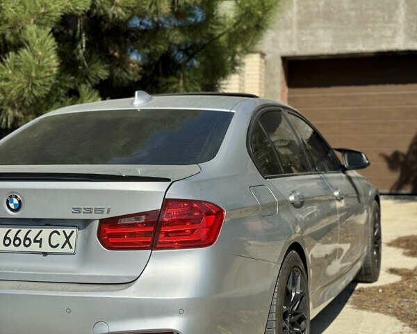 Сірий БМВ 3 Серія, об'ємом двигуна 2.98 л та пробігом 171 тис. км за 15999 $, фото 11 на Automoto.ua