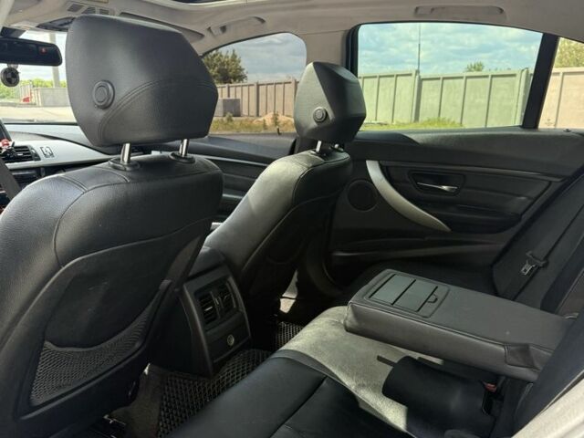 Серый БМВ 3 Серия, объемом двигателя 2 л и пробегом 300 тыс. км за 10500 $, фото 18 на Automoto.ua