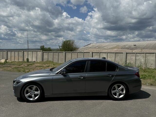 Серый БМВ 3 Серия, объемом двигателя 2 л и пробегом 300 тыс. км за 10500 $, фото 1 на Automoto.ua
