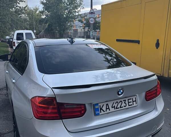 Серый БМВ 3 Серия, объемом двигателя 2 л и пробегом 247 тыс. км за 13200 $, фото 3 на Automoto.ua