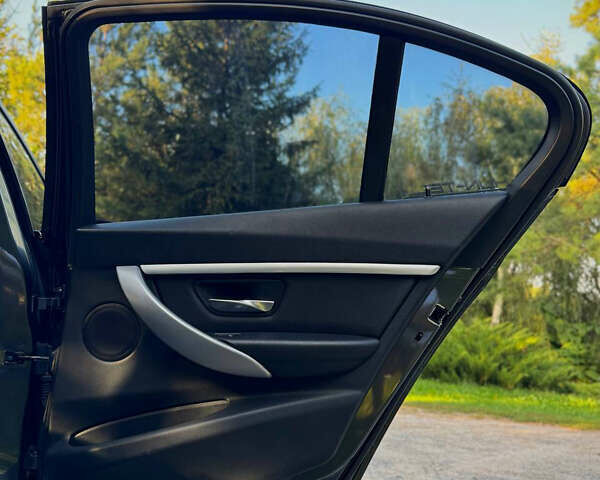 Серый БМВ 3 Серия, объемом двигателя 2 л и пробегом 195 тыс. км за 14499 $, фото 13 на Automoto.ua