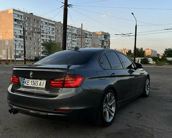 Серый БМВ 3 Серия, объемом двигателя 2 л и пробегом 285 тыс. км за 14499 $, фото 4 на Automoto.ua