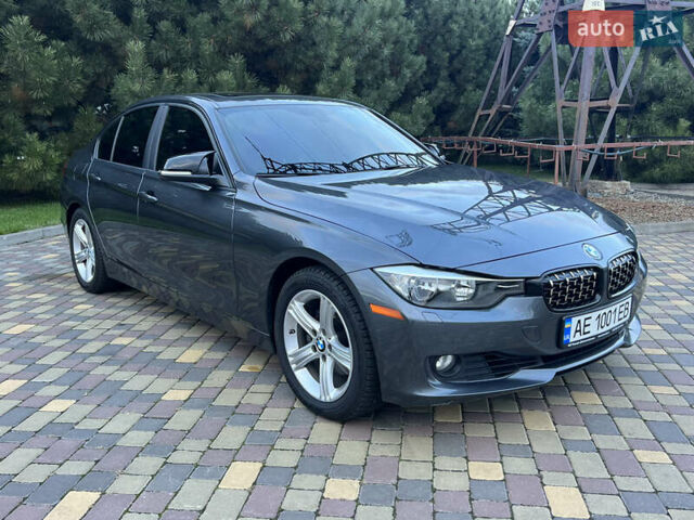 БМВ 3 Серия 2013 в Днепре (Днепропетровске) на Automoto.ua Серый БМВ 3 Серия, объемом двигателя 2 л и пробегом 145 тыс. км за 12900 $, фото 4 на Automoto.ua