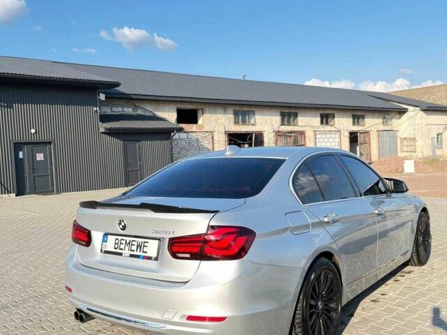 БМВ 3 Серия 2013 в Житомире на Automoto.ua Серый БМВ 3 Серия, объемом двигателя 2 л и пробегом 214 тыс. км за 14000 $, фото 5 на Automoto.ua