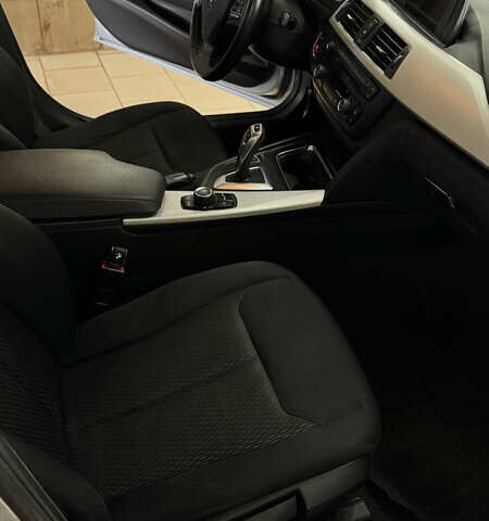 Серый БМВ 3 Серия, объемом двигателя 2 л и пробегом 240 тыс. км за 14800 $, фото 8 на Automoto.ua