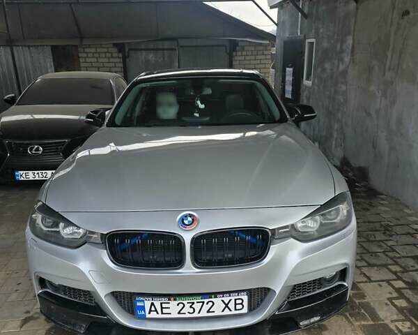 Серый БМВ 3 Серия, объемом двигателя 2 л и пробегом 343 тыс. км за 12000 $, фото 3 на Automoto.ua