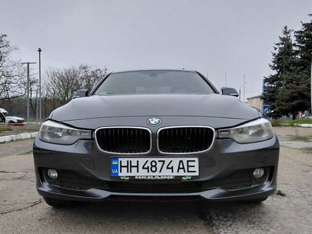 Серый БМВ 3 Серия, объемом двигателя 2 л и пробегом 250 тыс. км за 11900 $, фото 1 на Automoto.ua