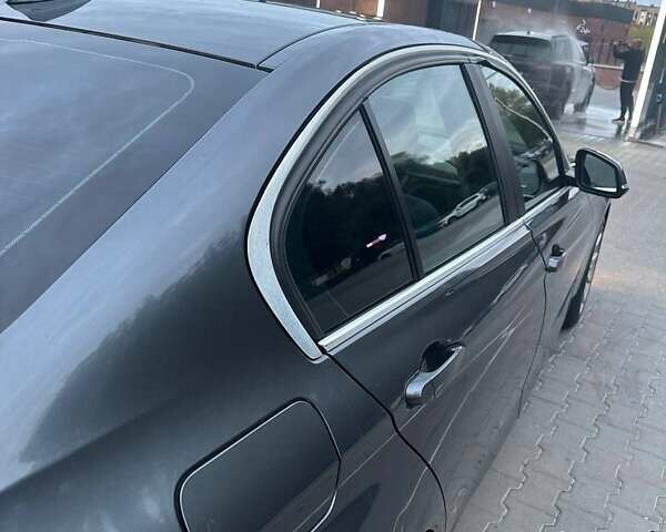 Серый БМВ 3 Серия, объемом двигателя 2 л и пробегом 300 тыс. км за 9500 $, фото 12 на Automoto.ua