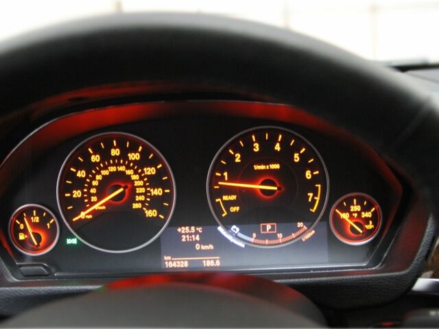 Серый БМВ 3 Серия, объемом двигателя 0 л и пробегом 164 тыс. км за 15000 $, фото 9 на Automoto.ua