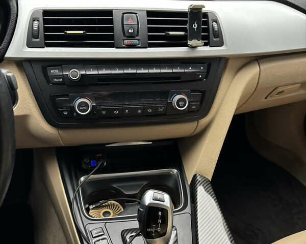 Серый БМВ 3 Серия, объемом двигателя 2 л и пробегом 174 тыс. км за 12500 $, фото 14 на Automoto.ua