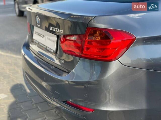 Серый БМВ 3 Серия, объемом двигателя 2 л и пробегом 149 тыс. км за 15499 $, фото 5 на Automoto.ua