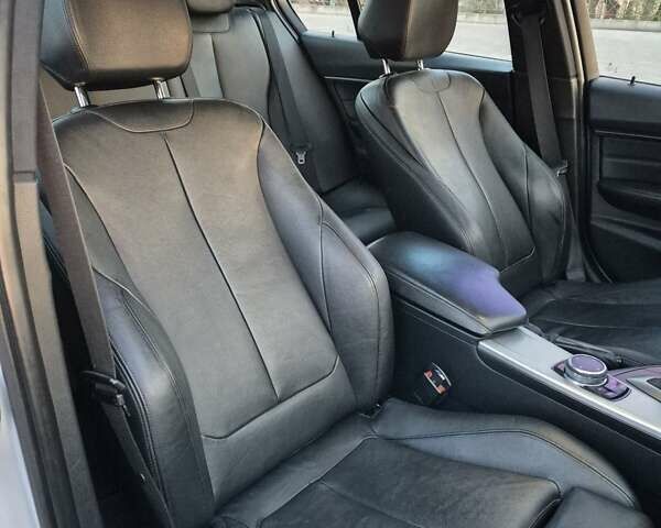 Серый БМВ 3 Серия, объемом двигателя 2.98 л и пробегом 211 тыс. км за 19400 $, фото 13 на Automoto.ua