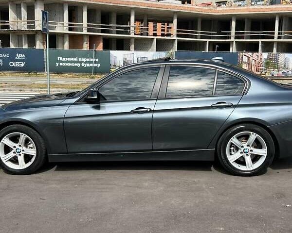 Сірий БМВ 3 Серія, об'ємом двигуна 2 л та пробігом 210 тис. км за 12800 $, фото 3 на Automoto.ua