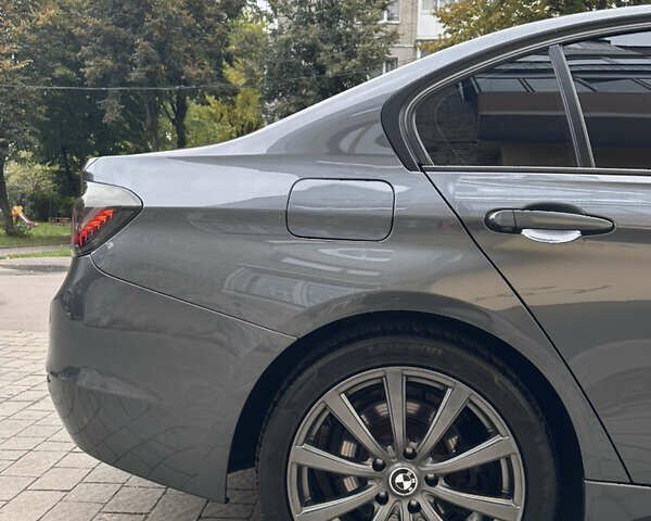 Серый БМВ 3 Серия, объемом двигателя 2 л и пробегом 203 тыс. км за 12800 $, фото 9 на Automoto.ua