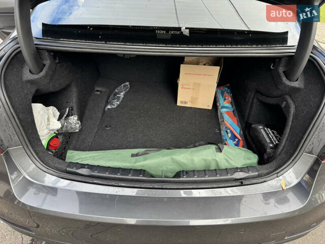 Сірий БМВ 3 Серія, об'ємом двигуна 2 л та пробігом 143 тис. км за 16300 $, фото 13 на Automoto.ua