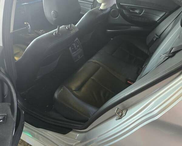 Серый БМВ 3 Серия, объемом двигателя 2 л и пробегом 343 тыс. км за 12000 $, фото 6 на Automoto.ua