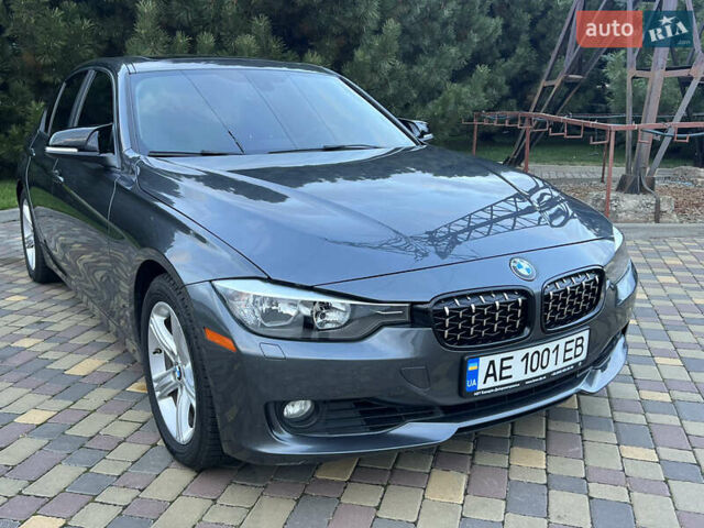 БМВ 3 Серия 2013 в Днепре (Днепропетровске) на Automoto.ua Серый БМВ 3 Серия, объемом двигателя 2 л и пробегом 145 тыс. км за 12900 $, фото 5 на Automoto.ua