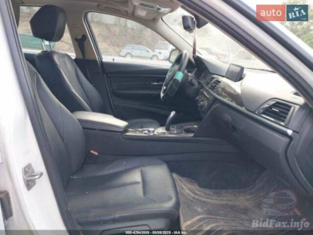 Серый БМВ 3 Серия, объемом двигателя 2 л и пробегом 250 тыс. км за 7900 $, фото 4 на Automoto.ua