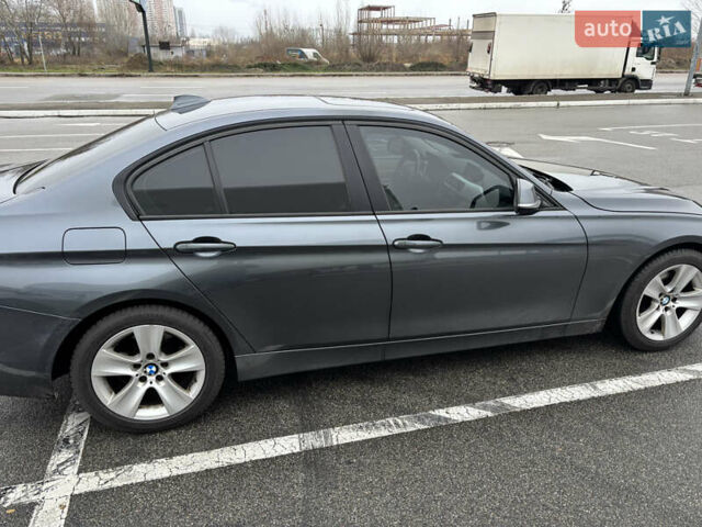 Серый БМВ 3 Серия, объемом двигателя 2 л и пробегом 174 тыс. км за 12500 $, фото 8 на Automoto.ua