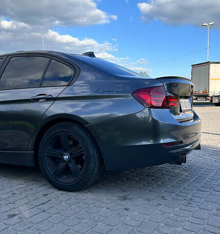 Серый БМВ 3 Серия, объемом двигателя 2 л и пробегом 300 тыс. км за 11000 $, фото 12 на Automoto.ua