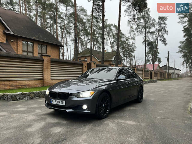 Серый БМВ 3 Серия, объемом двигателя 2 л и пробегом 227 тыс. км за 12500 $, фото 12 на Automoto.ua