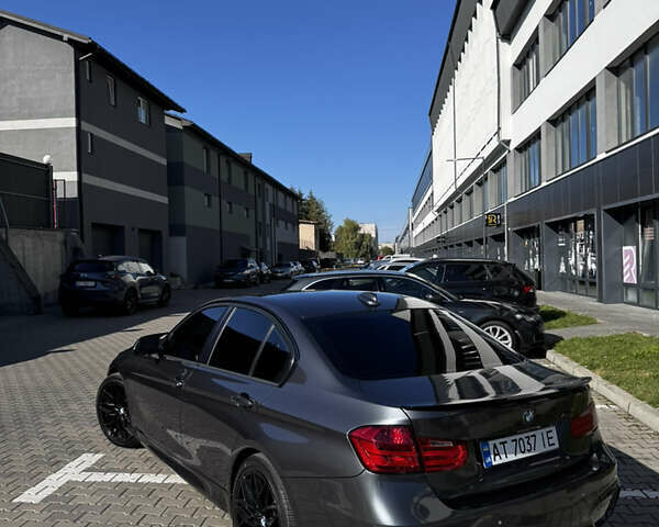 Серый БМВ 3 Серия, объемом двигателя 2 л и пробегом 253 тыс. км за 13700 $, фото 4 на Automoto.ua