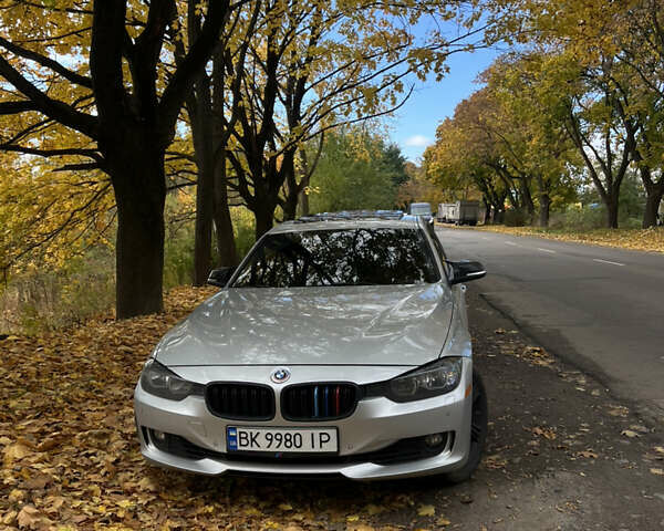 Серый БМВ 3 Серия, объемом двигателя 2 л и пробегом 183 тыс. км за 12500 $, фото 5 на Automoto.ua