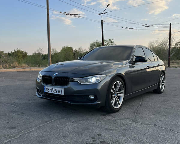 Серый БМВ 3 Серия, объемом двигателя 2 л и пробегом 285 тыс. км за 14499 $, фото 7 на Automoto.ua