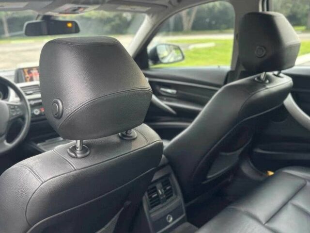 БМВ 3 Серія 2013 у Хмельницькому на Automoto.ua Сірий БМВ 3 Серія, об'ємом двигуна 2 л та пробігом 83 тис. км за 9200 $, фото 9 на Automoto.ua