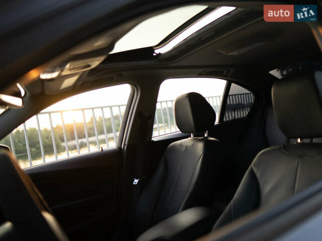 Сірий БМВ 3 Серія, об'ємом двигуна 2 л та пробігом 224 тис. км за 16999 $, фото 9 на Automoto.ua