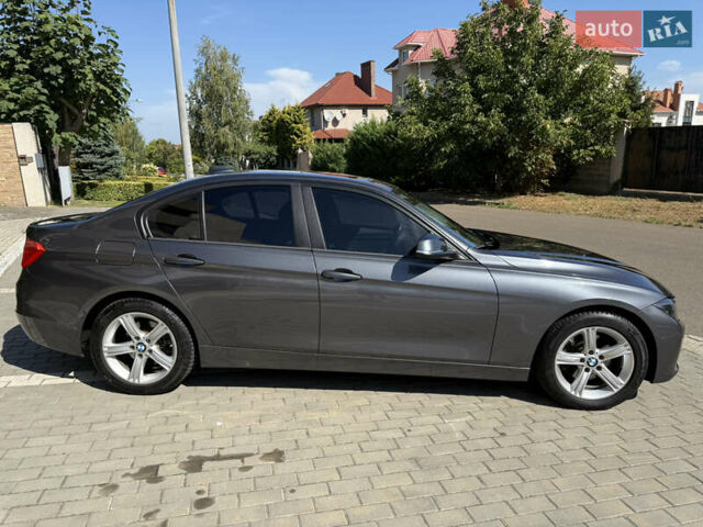 Серый БМВ 3 Серия, объемом двигателя 2 л и пробегом 161 тыс. км за 11000 $, фото 2 на Automoto.ua