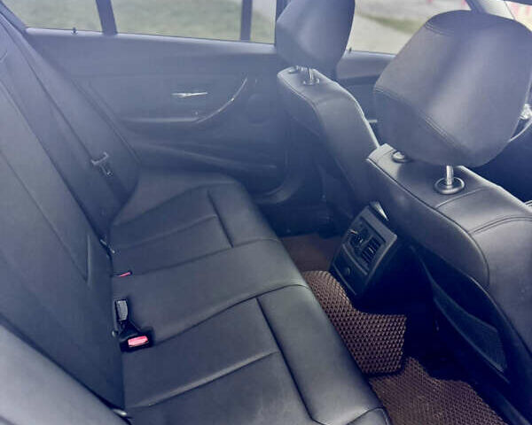 Сірий БМВ 3 Серія, об'ємом двигуна 2 л та пробігом 302 тис. км за 14300 $, фото 12 на Automoto.ua