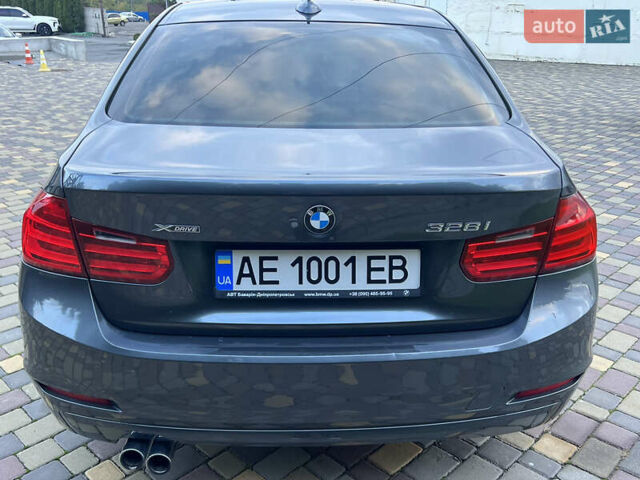 БМВ 3 Серия 2013 в Днепре (Днепропетровске) на Automoto.ua Серый БМВ 3 Серия, объемом двигателя 2 л и пробегом 145 тыс. км за 12900 $, фото 8 на Automoto.ua