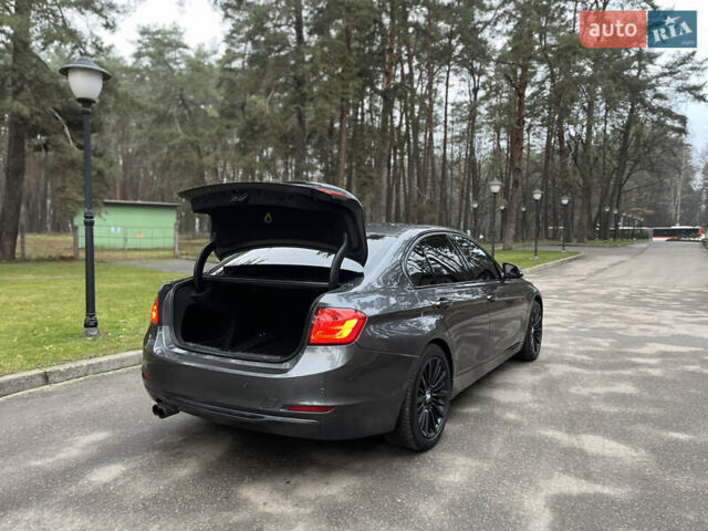 Серый БМВ 3 Серия, объемом двигателя 2 л и пробегом 227 тыс. км за 12500 $, фото 17 на Automoto.ua