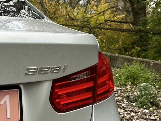 БМВ 3 Серия 2013 в Ровно на Automoto.ua Серый БМВ 3 Серия, объемом двигателя 2 л и пробегом 230 тыс. км за 11500 $, фото 9 на Automoto.ua