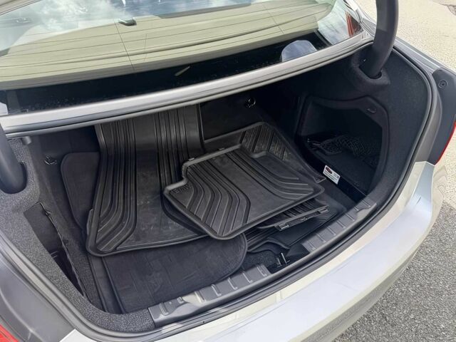 Серый БМВ 3 Серия, объемом двигателя 2 л и пробегом 81 тыс. км за 9800 $, фото 12 на Automoto.ua