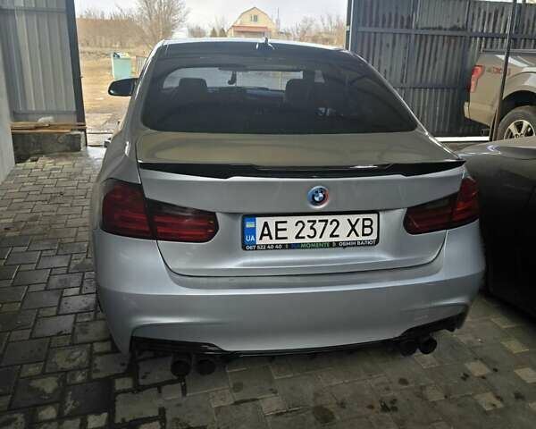 Серый БМВ 3 Серия, объемом двигателя 2 л и пробегом 343 тыс. км за 12000 $, фото 4 на Automoto.ua