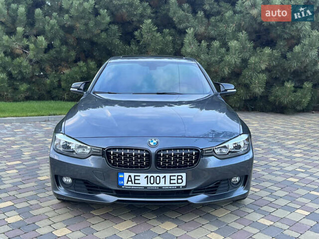 БМВ 3 Серия 2013 в Днепре (Днепропетровске) на Automoto.ua Серый БМВ 3 Серия, объемом двигателя 2 л и пробегом 145 тыс. км за 12900 $, фото 6 на Automoto.ua