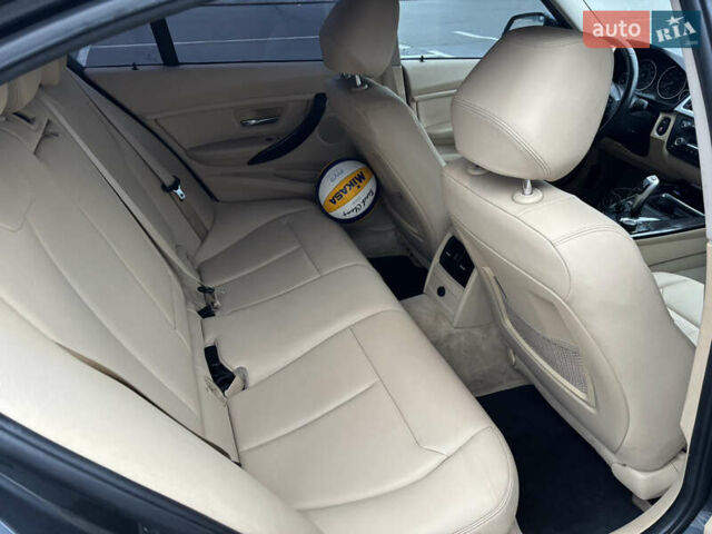 Серый БМВ 3 Серия, объемом двигателя 2 л и пробегом 174 тыс. км за 12500 $, фото 10 на Automoto.ua
