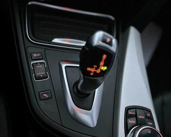 Сірий БМВ 3 Серія, об'ємом двигуна 2 л та пробігом 232 тис. км за 12999 $, фото 12 на Automoto.ua