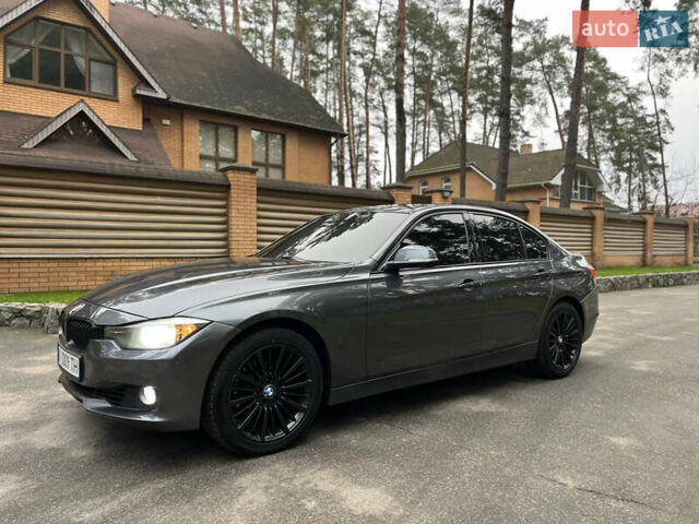 Серый БМВ 3 Серия, объемом двигателя 2 л и пробегом 227 тыс. км за 12500 $, фото 14 на Automoto.ua