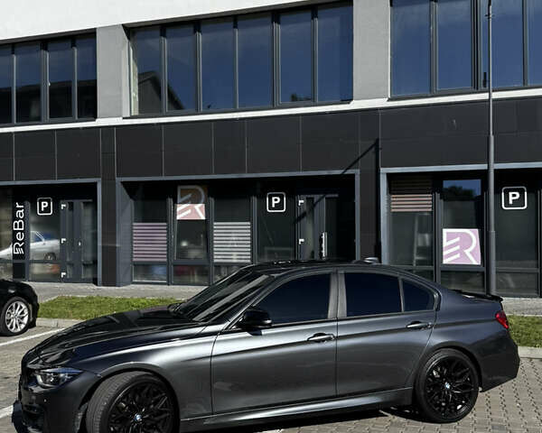 Серый БМВ 3 Серия, объемом двигателя 2 л и пробегом 253 тыс. км за 13700 $, фото 2 на Automoto.ua