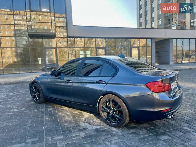 Серый БМВ 3 Серия, объемом двигателя 0 л и пробегом 190 тыс. км за 12600 $, фото 11 на Automoto.ua
